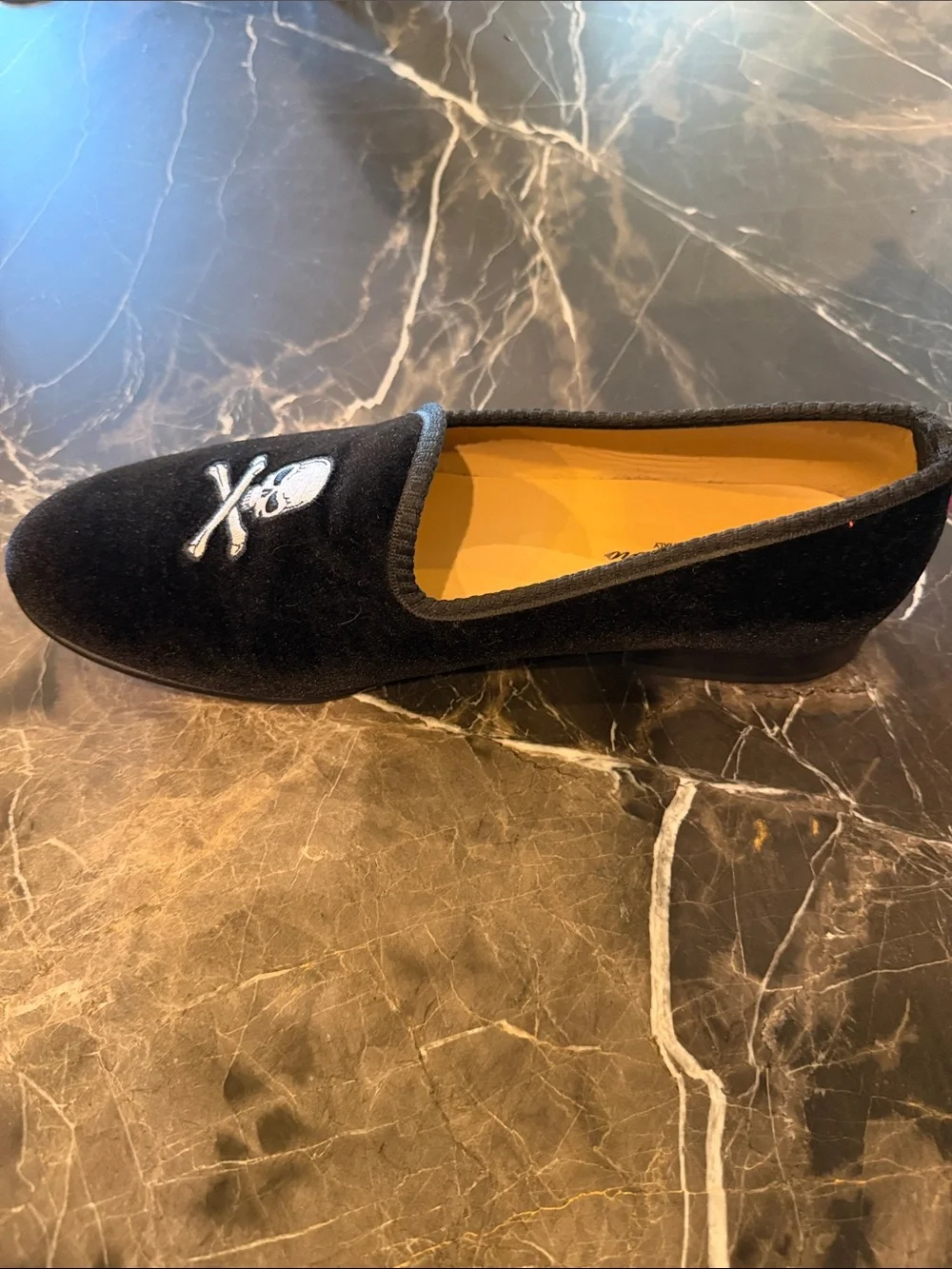 Del Toro Black Velvet Skull & Crossbones Slip-On Loafers Size 10